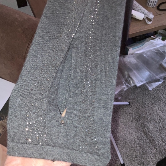 Cable & Gauge Charcoal Long Sleeve Top - Picture 3 of 5